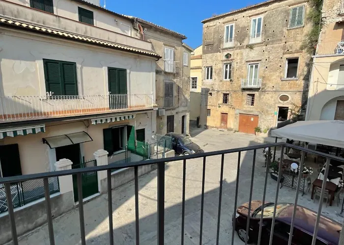 Vicoli Storici Rota Tropea