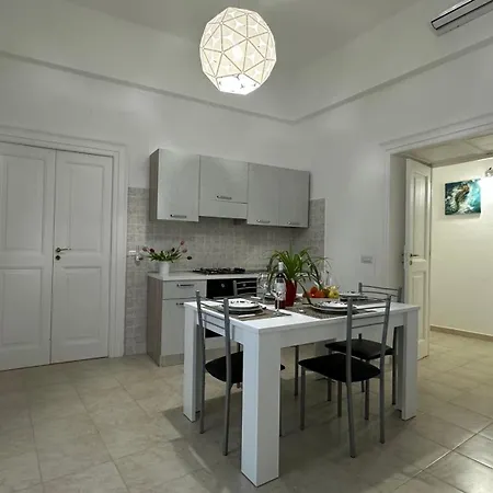 Vicoli Storici Rota Tropea